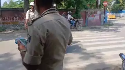 बेतिया: पुलिस ने बेतिया में चलाया वाहन जांच अभियान, ₹2.73 लाख का जुर्माना वसूला