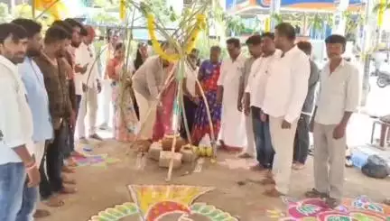 కుప్పం: కూటమి ప్రభుత్వ హయాంలో ప్రజలు సంతోషంగా ఉన్నారు: పట్టణంలో నియోజకవర్గ జనసేన పార్టీ ఇన్ఛార్జ్‌ నరేష్