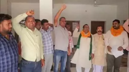 हंटरगंज: प्रखंड में दो गुटों में बंटी राजद, दोनों गुटों के अध्यक्ष बनने से कार्यकर्ताओं में असमंजस