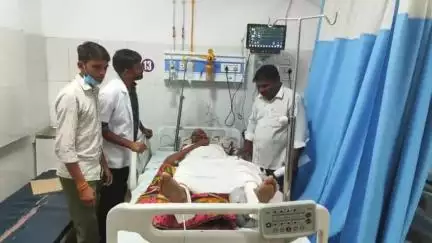 झालरापाटन: सालरी झुमकी गांव के बीच स्पीड में आ रही जीप ने बाइक को मारी टक्कर, हादसे में बाइक सवार घायल, जिला अस्पताल में भर्ती