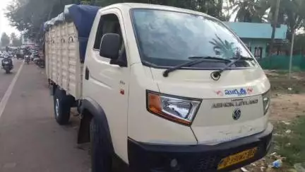 మహిపాల చెరువు సెంటర్ లో రోడ్డు ప్రమాదం, ఆటో బైక్ ను ఢీకొన్న ఘటనలో తండ్రి కొడుకులకు గాయాలు