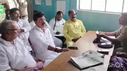 रामगढ़: बकरीद को लेकर थाने में पुलिस और प्रशासन ने जनप्रतिनिधियों के साथ की संयुक्त बैठक