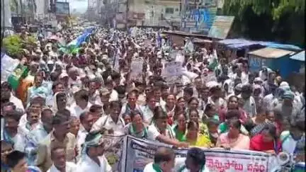 పార్వతీపురంలో  వెన్నుపోటు దినం కార్యక్రమాన్ని నిర్వహించిన మాజీ ఎమ్మెల్యే అలజంగి జోగారావు, వైసీపీ శ్రేణులు