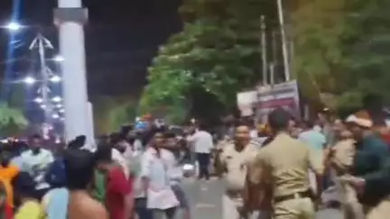 ಹೊಸಪೇಟೆ: ಐಪಿಎಲ್ ಫೈನಲ್ ಪಂದ್ಯ,ಪಂಜಾಬ್ ತಂಡದ ವಿರುದ್ಧ ಆರ್‌ಸಿಬಿ ಗೆಲುವು, ನಗರದಲ್ಲಿ ಅಭಿಮಾನಿಗಳಿಂದ ಸಂಭ್ರಮಾಚರಣೆ