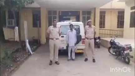 उनियारा: बनेठा थाना पुलिस ने सुरेली गांव में पत्नी की हत्या और पुत्री को घायल करने के मामले में आरोपी को निवाई से किया गिरफ्तार