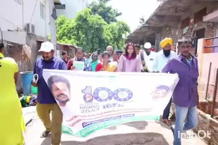 పరిసరాలతో పాటు నగరాన్ని పరిశుభ్రంగా ఉంచాలని ప్రజలకు అవగాహన కల్పించిన gwmc కమిషనర్ అశ్విని తానాజీ వాకడే