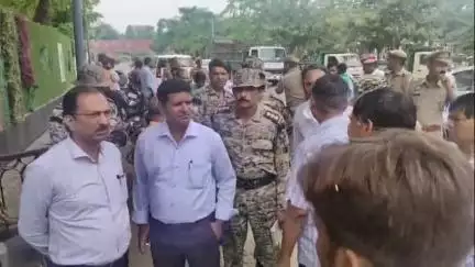 कोल: नगर निगम ने 30 वर्ष बाद सरकारी आवास को कराया कब्ज़ामुक्त, तत्कालीन अवर अभियंता ने किया था कब्ज़ा