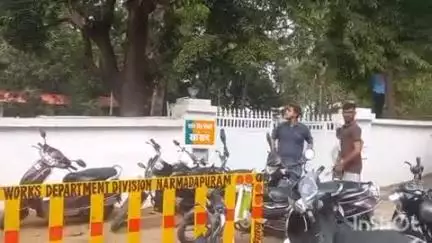 होशंगाबाद नगर: नेहरू पार्क के सामने सांसद निवास पर जनता कार्यालय का शुभारंभ, तैयारियां शुरू
