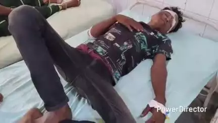 मऊ: मारकुंडी के धजवा तालाब के पास ट्रक की टक्कर से बाइक सवार युवक घायल, जिला अस्पताल किया गया रेफर