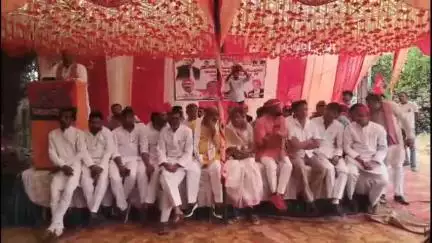 बिलग्राम: सांडी तिराहै पर सपा का युवा सम्मेलन हुआ, सवायजपुर विधानसभा प्रभारी विकास यादव रहे मुख्य अतिथि