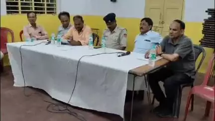 ব্যারাকপুর ২: ঈদুল আযহা উপলক্ষে ব্যারাকপুর থানার পুলিশের পক্ষ থেকে ব্যারাকপুরে আয়োজিত হল প্রস্তুতি বৈঠক