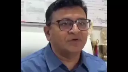 અમદાવાદ શહેર: સ્કૂલો વિદ્યાર્થીઓને ચોક્કસ જગ્યાએથી યુનિફોર્મ કે સ્ટેશનરી ખરીદવા દબાણ કરી શકશે નહીં: DEO
