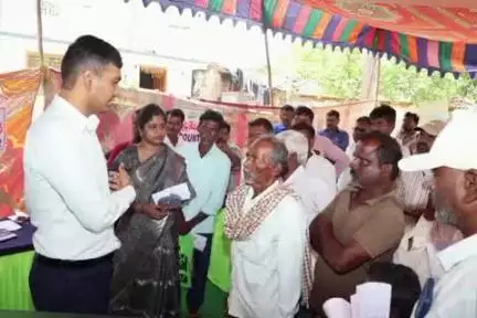 గజ్వేల్: ప్రజల భూ సమస్యలు పరిష్కరించడమే లక్ష్యంగా భూభారతి చట్టాన్ని ప్రభుత్వం తీసుకొచ్చింది : జిల్లా కలెక్టర్ మను చౌదరి