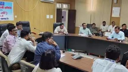 सागर नगर: कलेक्ट्रेट सभा कक्ष में जिला परामर्शदात्री की बैठक संपन्न, जिला सीईओ ने बैंकर्स को दिए दिशा-निर्देश