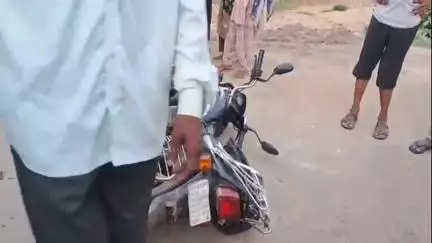 છોટાઉદેપુર: વસેડી ગામ પાસે બાઈક ચાલકને અકસ્માત નડ્યો, બાઈક પર સવાર લોકોને ઈજા ઉપર