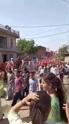 आसपुर: जसपुर में 5 हजार कलशों के साथ निकाली गई भव्य शोभायात्रा