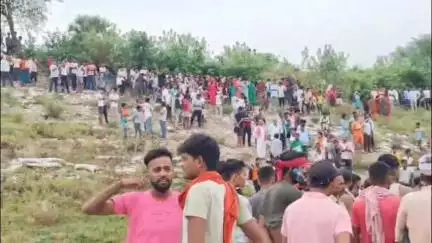पटोरी: हेतनपुर गंगा घाट पर प्रतिमा विसर्जन के दौरान हादसा, पांच लोग डूबे, तीन बचे, दो अभी भी लापता