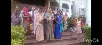 बेमेतरा: खंडसरा में शराब दुकान खुलने को लेकर स्कूली छात्र-छात्राओं ग्रामीणों एवं जनप्रतिनिधियों ने किया विरोध#jansamasya