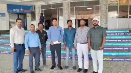 गिरिडीह: मानवाधिकार संगठन हेल्पिंग कॉर्प्स फाउंडेशन के प्रतिनिधिमंडल ने पपरवाटांड में उपायुक्त से की मुलाकात
