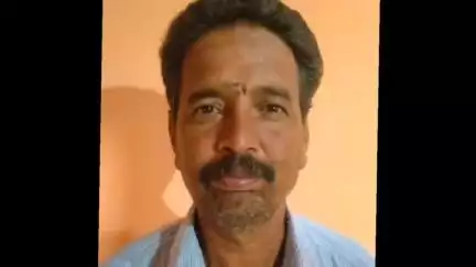 ನಂಜನಗೂಡು: ಸಂಗಮ ಮತ್ತು ಹುಲ್ಲಹಳ್ಳಿ ಮುಖ್ಯರಸ್ತೆಯಲ್ಲಿ ಮದುವೆ ಮುಗಿಸಿ  ಬರುತ್ತಿದ್ದ ಬೈಕ್ ಗೆ ಲಾರಿ ಢಿಕ್ಕಿ ಮೂವರು ಸ್ಥಳದಲ್ಲೇ ಸಾವು