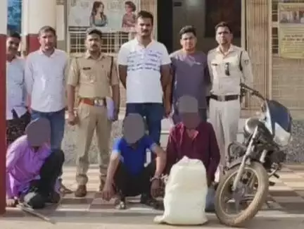 गुना नगर: 10 किलोग्राम अवैध गांजे के साथ तीन आरोपी गिरफ्तार