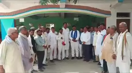 सगड़ी: पुनापार बड़गांव में बसपा के तत्वाधान में सामाजिक भाईचारा संयोजक संगठन की बैठक आयोजित, बनाई गई रणनीति