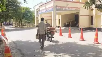 गोंडा: भदवल गांव के पीड़ित ने न्याय की तलाश में उच्चाधिकारियों के चक्कर काटे, जान से मारने की धमकियों का सामना कर रहा है