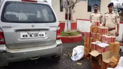 पंडौल: मधुबनी पुलिस ने सकरी थाना क्षेत्र से शराब से लदी कार ज़ब्त की
