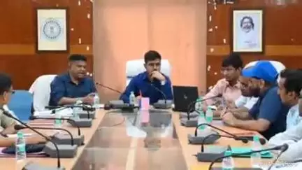 देवघर: माननीय राष्ट्रपति के आगमन की तैयारियों को लेकर उपायुक्त व पुलिस अधीक्षक की अध्यक्षता में बैठक आयोजित