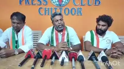 నగరంలో రాష్ట్ర కాంగ్రెస్ పార్టీ అధ్యక్షురాలు షర్మిల పర్యటనను విజయవంతం చేయాలని పిలుపునిచ్చిన ఆ పార్టీ జిల్లా నాయకులు