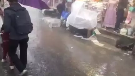 शिमला शहरी: राजधानी शिमला सहित आसपास के क्षेत्र में हुई ओलावृष्टि और बारिश, सड़के जलमग्न हुईं; मौसम विभाग ने ऑरेंज अलर्ट किया जारी