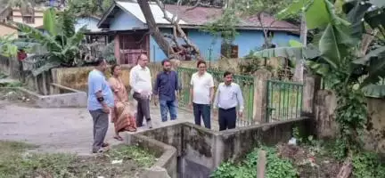 মঙলদৈ ভাগ: মঙলদৈ চহৰৰ কৃত্ৰিম বানপানী হোৱা অঞ্চল পৰিদৰ্শন কৰে বিধায়ক বসন্ত দাসে