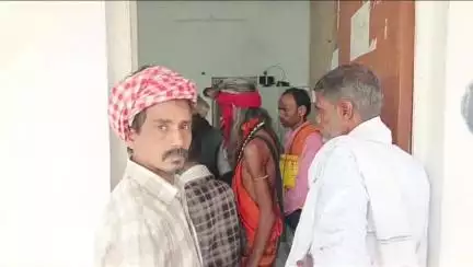 पन्ना: भैरव कुंड गंदगी से बदहाल, साधु-संतों ने कलेक्टर को सौंपा ज्ञापन
