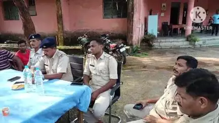 घाघरा: घाघरा थाना परिसर में बकरीद पर्व को लेकर शांति समिति की बैठक आयोजित