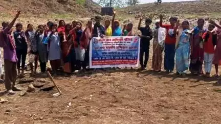 बिछुआ: ग्राम चौरापठार में जल संरक्षण के लिए जन सहभागिता से श्रमदान, दिलाई गई शपथ
