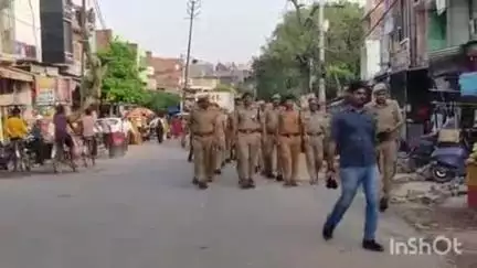 अजीतमल: कोतवाली क्षेत्र के बाबरपुर तिराहे से इस्लाम नगर तक त्योहार को लेकर एसपी ने सीओ व कोतवाल के साथ किया फ्लैग मार्च