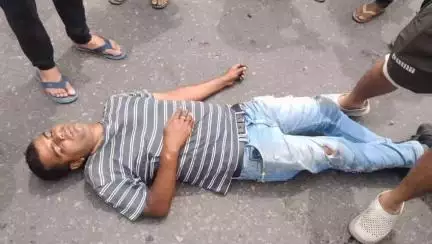 निरसा/चिरकुंडा: निरसा के शासन बेड़िया में दो बाइक सवारों की टक्कर, एक व्यक्ति गंभीर रूप से घायल