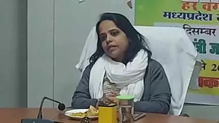 डिंडौरी: जनपद पंचायत कार्यालय डिंडौरी में राष्ट्रीय खाद्य सुरक्षा अधिनियम के हितग्राहियों के EKYC की समीक्षा बैठक आयोजित