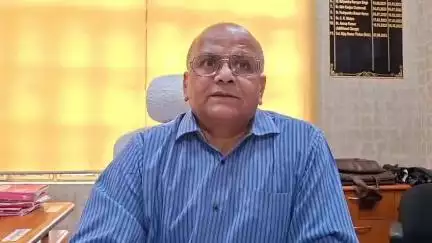 मुंगेर: छात्र से खैनी बनवाने के मामले में प्रोफेसर के स्पष्टीकरण से विश्वविद्यालय असंतुष्ट, आरएस कॉलेज के प्रोफेसर निलंबित