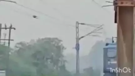 कोरबा: रील बनाने के लिए कोरबा में युवक ने ट्रेन के सामने की स्टंटबाजी, वीडियो हुआ वायरल