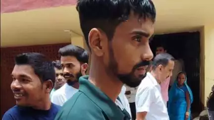 मोतिहारी: अपहरण कांड मामले में ₹10,000 के इनामी अभियुक्त ने न्यायालय में किया आत्मसमर्पण
