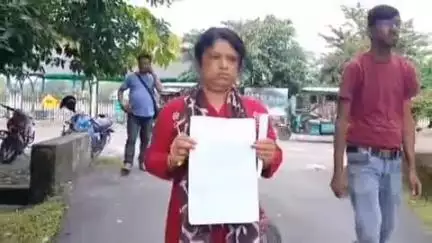 আলিপুরদুয়ার ১: দিন দুপুরে আলিপুরদুয়ার জেলা শহরের অরবিন্দ নগরে  ছিনতাই নিয়ে আতঙ্ক