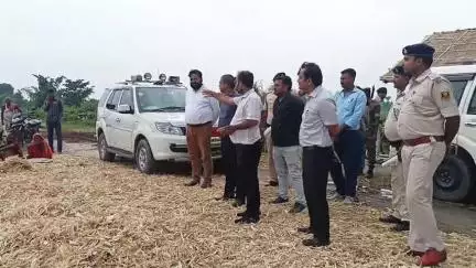 बसंतपुर: डीएम सावन कुमार ने पूर्वी कोसी तटबंध के विभिन्न बिंदुओं का निरीक्षण किया, कार्य पूर्ण करने का निर्देश दिया