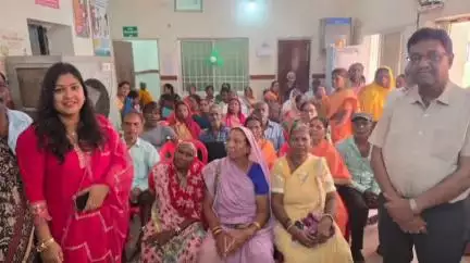 रायपुर: रायपुर के आयुष्मान आरोग्य मंदिर में दाई-बबा दिवस का भव्य आयोजन, बुजुर्गों को मिला सम्मान और स्वास्थ्य सेवाओं का लाभ