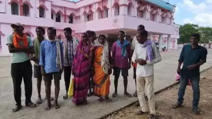 नारायणपुर: ग्राम कांकेर बेड़ा में जल जीवन मिशन का कार्य वर्षों से अधूरा, कलेक्टर को सौंपा ज्ञापन #jansamasya