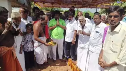 செங்கம்: கண்ணாக்குருக்கை கிராமத்தில் தமிழக அரசு நிதி ஒதுக்கியதை தொடர்ந்து mla பாலாயப்பணி மற்றும் பூமி பூஜையை தொடங்கி வைத்த