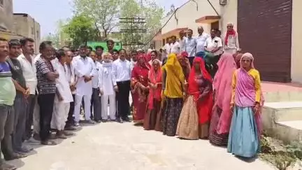 केकड़ी: बिसुन्दनी में करंट हादसे के मामले में केकड़ी MLA ने मृतक के परिजनों को सरकारी सहायता दिलाने का आश्वासन दिया, धरना समाप्त