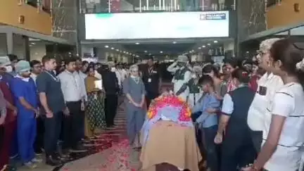 సంగారెడ్డి: ఇస్మాయిల్ ఖాన్ పెట్ కు చెందిన వ్యక్తి ప్రమాదంలో బ్రెయిన్ డెడ్, అవయవ దానం చేసిన కుటుంబ సభ్యులు