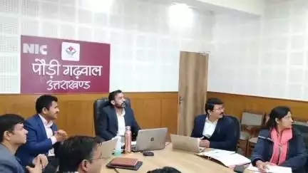 पौड़ी: सारा की बैठक में जिलाधिकारी ने अधिकारियों को जल स्रोतों की सफाई और पौधरोपण करने के दिए निर्देश