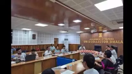 আমবাসা: ধলাই জেলাশাসকের কনফারেন্স হলে সমস্ত দপ্তরের আধিকারিকদের নিয়ে আয়োজিত বৈঠক, উপস্থিত বিধায়ক সহ অন্যরা